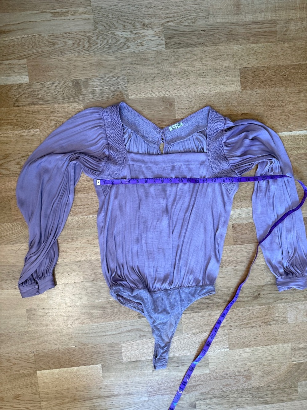 Intimately Free People Off-Shoulder Blouson Bodysuit Mauve Long Sleeve Smocked M - Picture 8 of 9